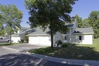Building Photo - Lincoln Square Townhomes