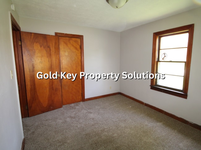 Building Photo - NORTH ANDERSON 3 BR 1 BA Brick Ranch with Central Air and Garage (NO SECTION 8)