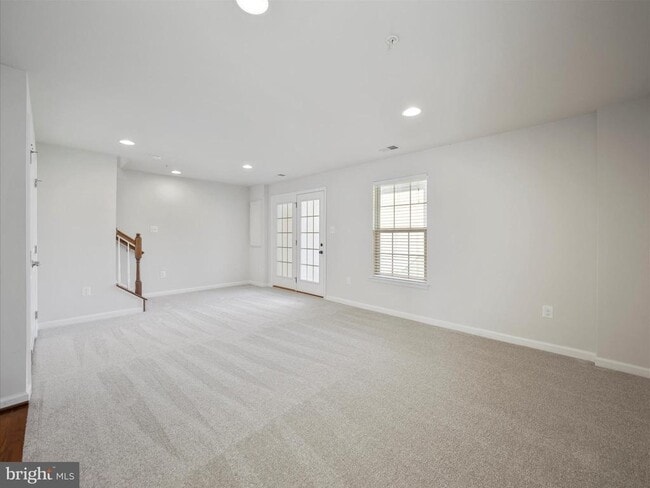 Building Photo - 5904 Leben Dr