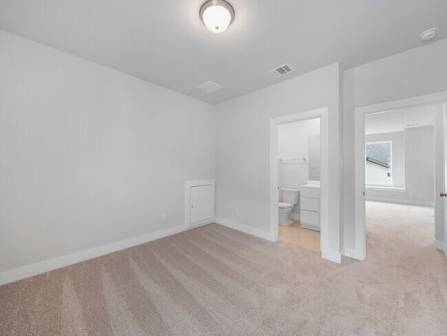 Building Photo - 6010 Rolling Strm Ct
