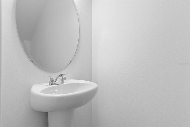 Building Photo - 1940 Sunshine Peak Dr