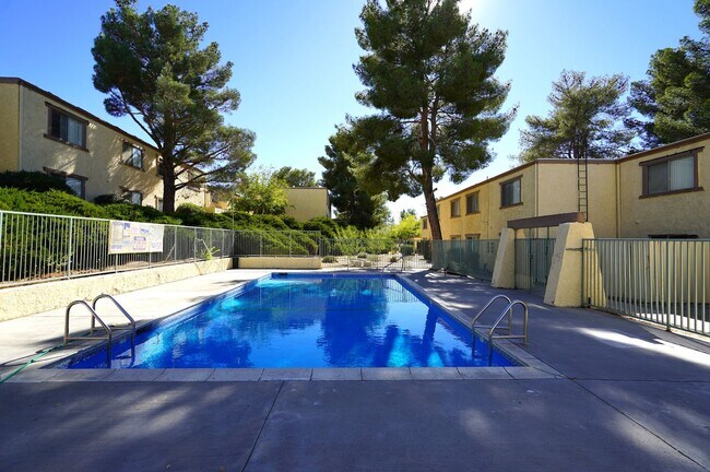 Building Photo - 16358 Pebble Beach Dr