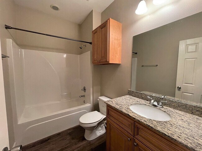 Building Photo - 505 Arbor Lake Dr