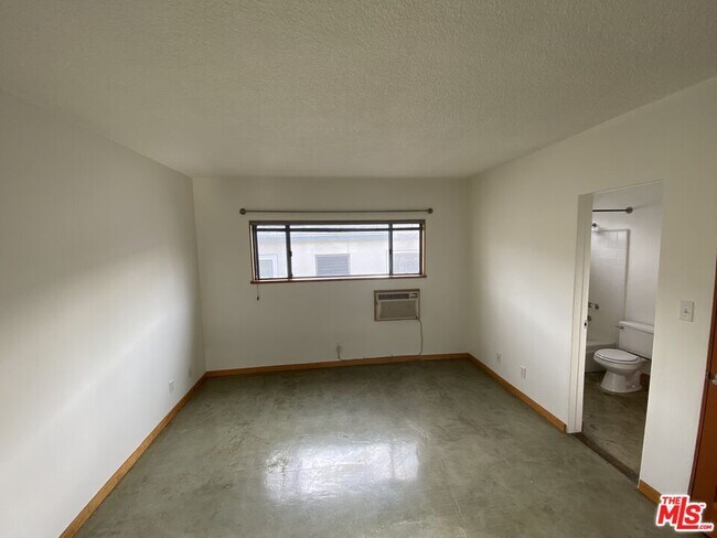 Building Photo - 1524 10th St