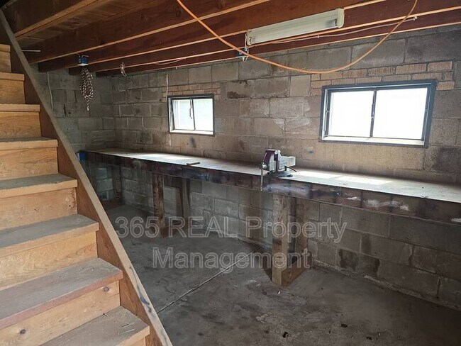 Building Photo - 312 1st Ave