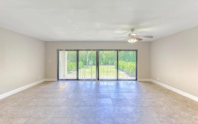 Building Photo - 663 Dover St