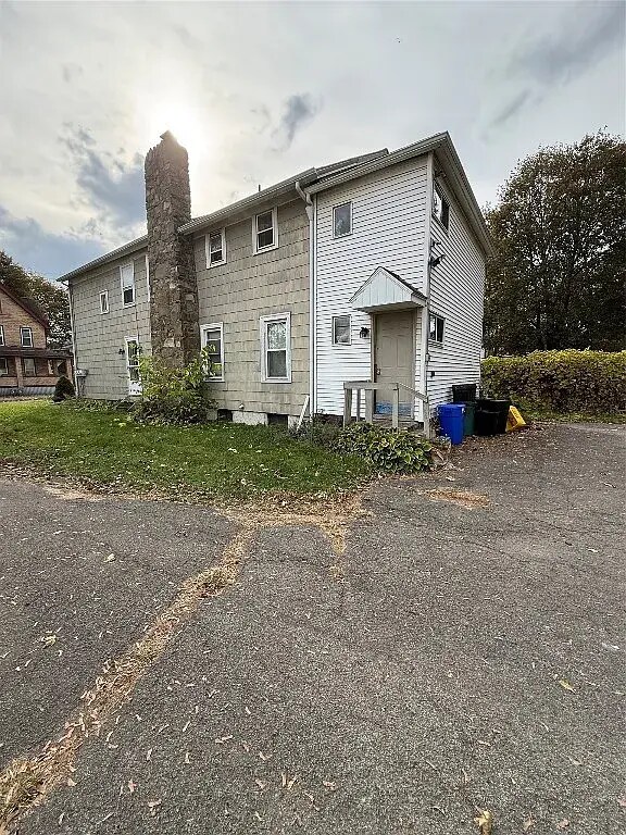 Building Photo - 9 Allen St