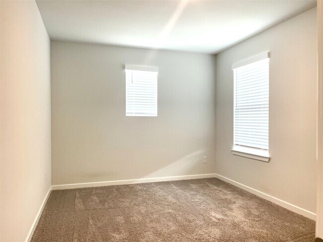 Building Photo - 8475 Harrington Grv Trl