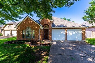 Building Photo - Beautiful 4 bedroom, 2 bathroom home in Round Rock!