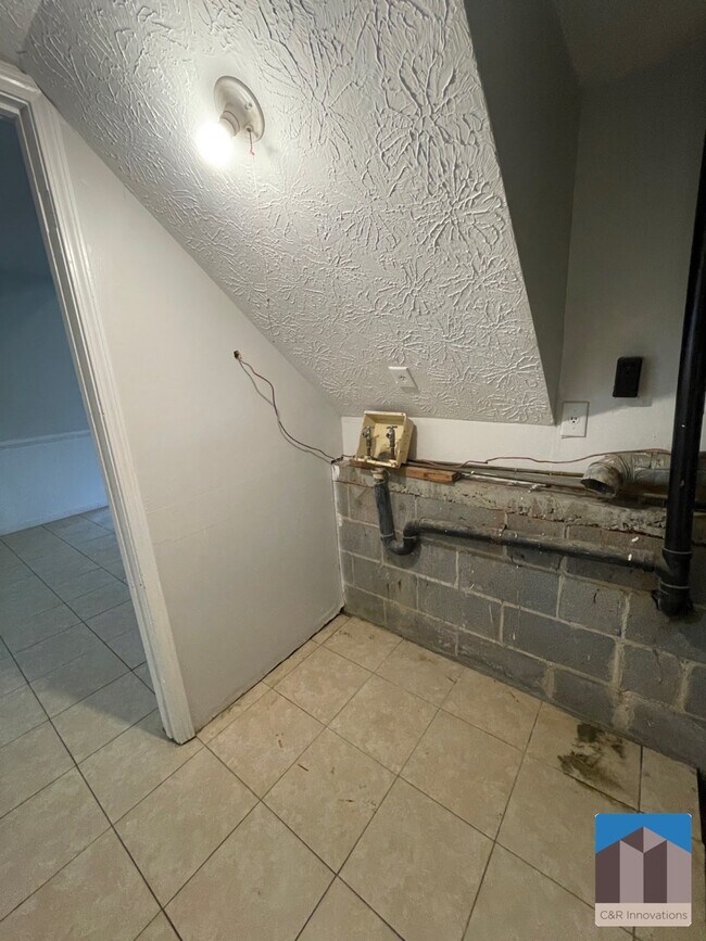 Building Photo - 1086 Riva Ridge Dr