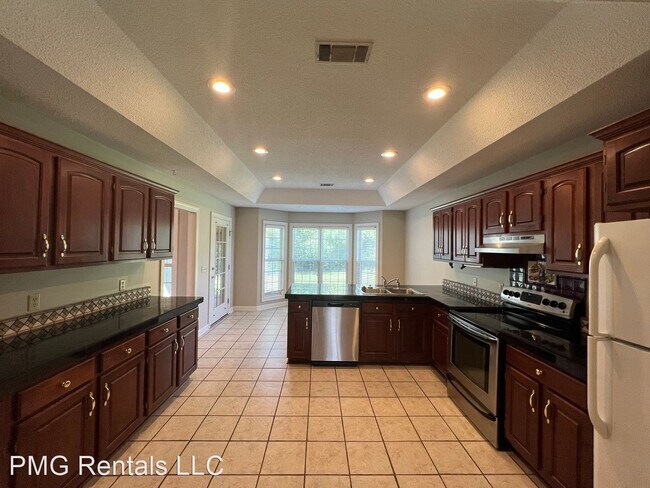 Building Photo - 4 br, 2 bath House - 1001 Chase Ct