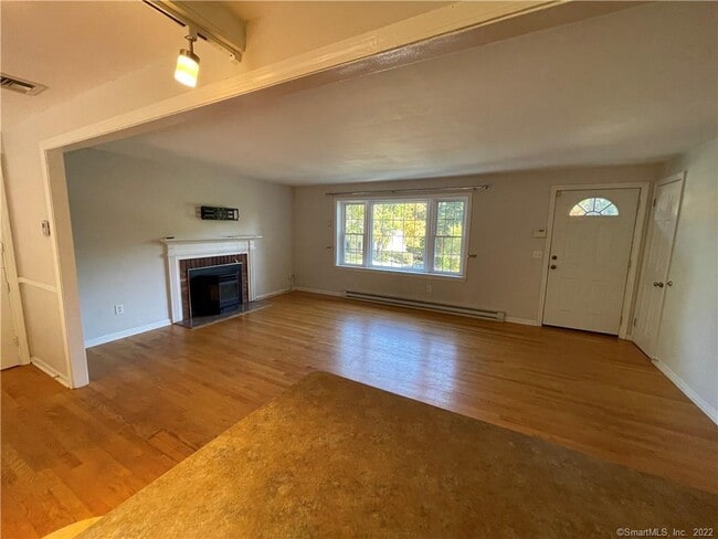 Building Photo - 85 Brentwood Dr