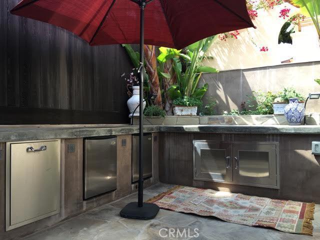 Building Photo - 224 Cll De Madrid