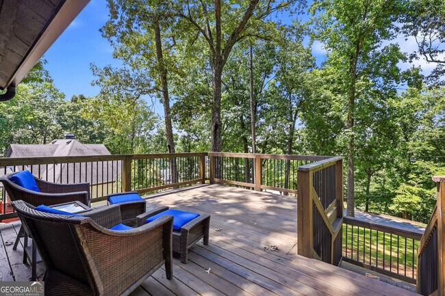 Building Photo - 4225 Twin Rivers Dr