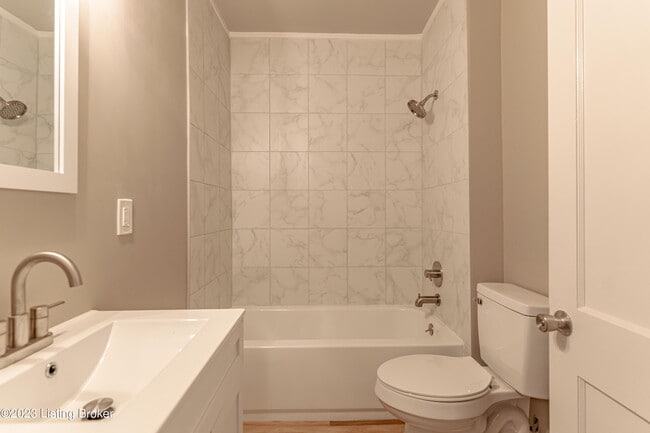 Building Photo - 1886 S Bardstown Rd