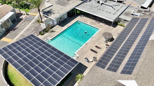 Building Photo - 11 Palm Via