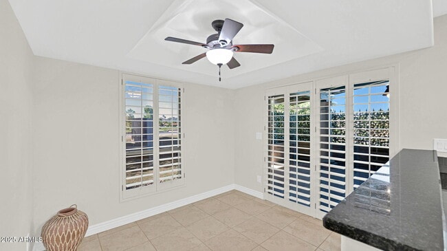 Building Photo - 7500 N Vía Camello Del Sur