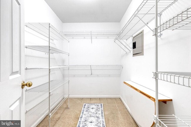 Building Photo - 10820 Sherwood Hill Rd