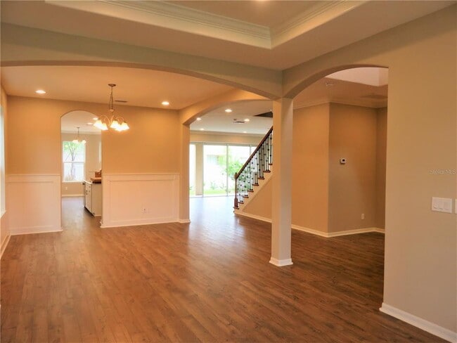 Building Photo - 8828 Tropical Palm Dr