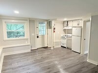 Building Photo - 8 Blodgett Ln