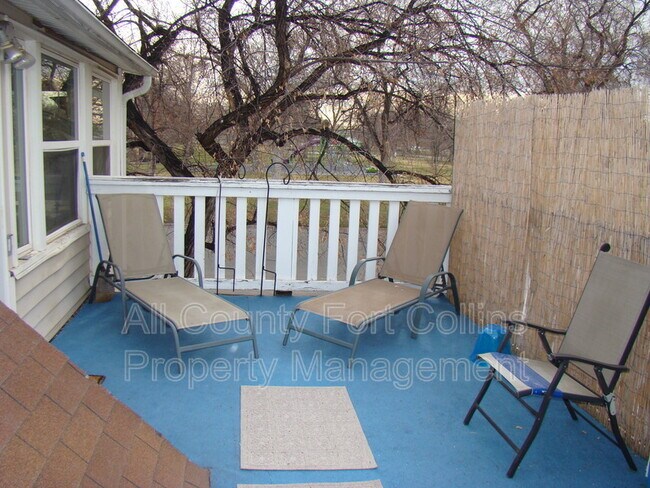 Building Photo - 401 Elm St