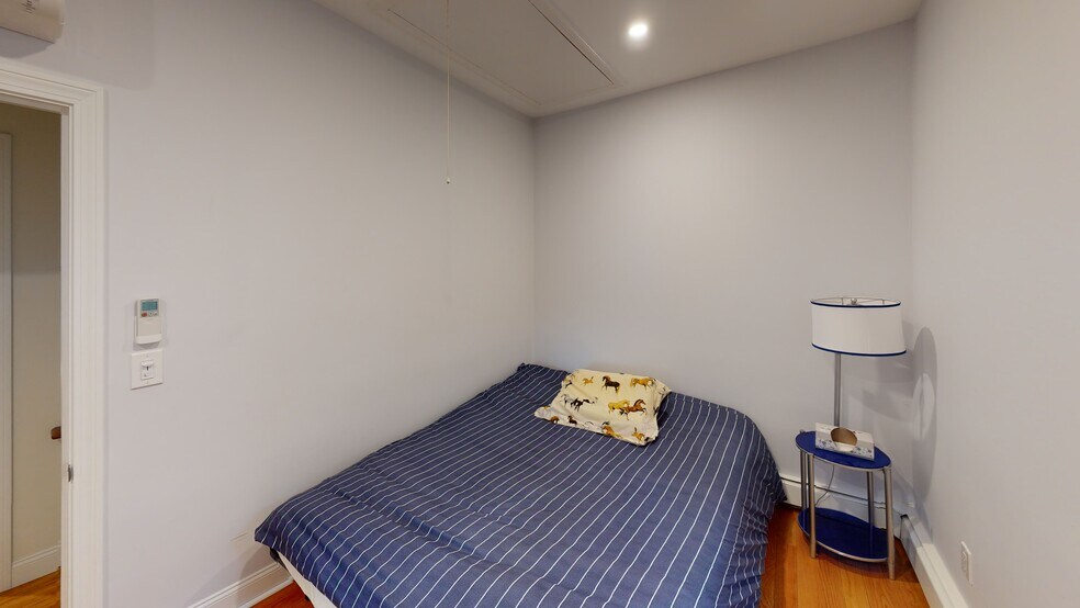 2nd floor bedroom/study - 9 Ashton Pl
