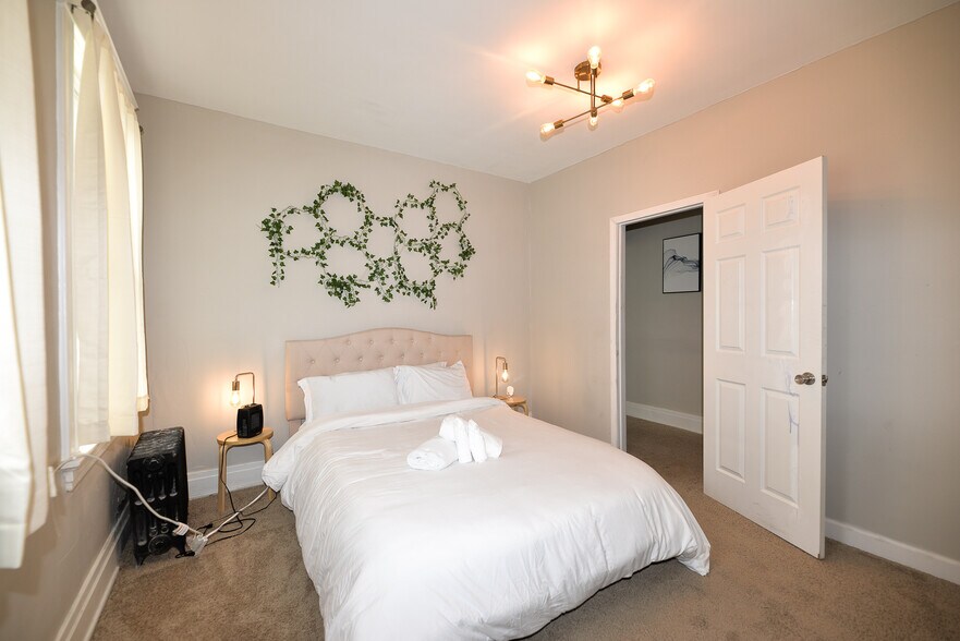bedroom 3 - 2106 Pogue Ave