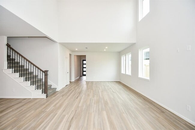 Building Photo - 21835 Erskine Peaks Pl