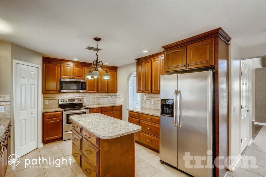 Building Photo - 546 Granite Cir