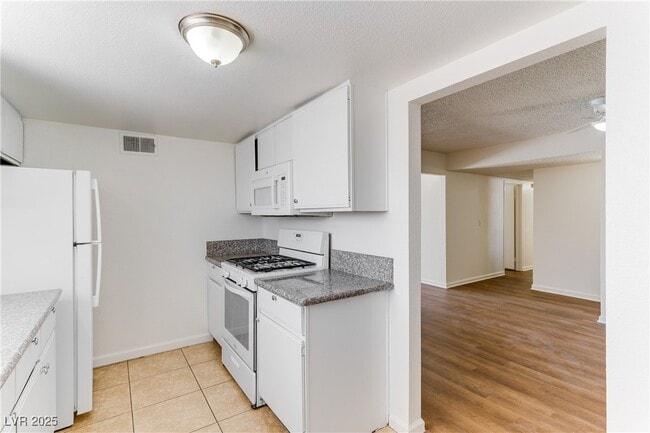 Building Photo - 4605 Cinderella Ln