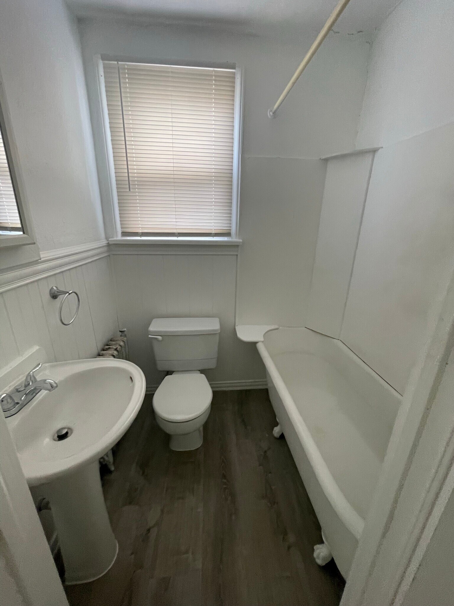 Building Photo - 221 High St