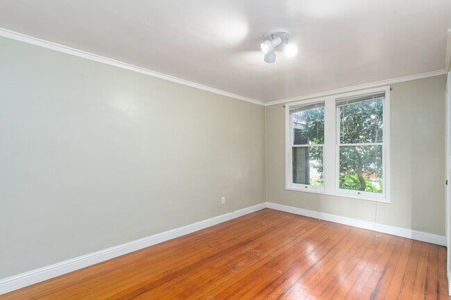 Building Photo - 820 Pacific Ave