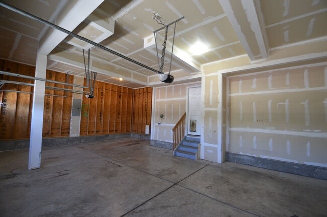 Building Photo - Beautiful Home Near Woodmen & Black Forest
