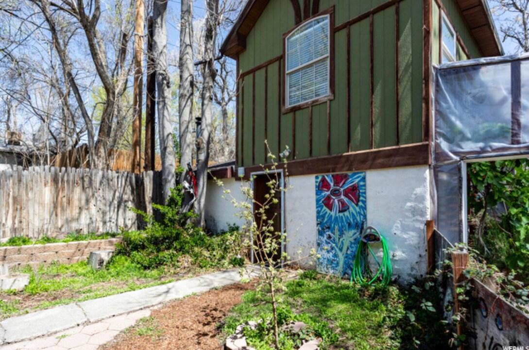 Building Photo - 2803 S 1000 E