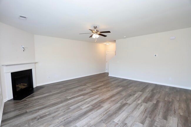 Building Photo - 1960 Barnhart Dr