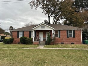 Building Photo - 313 Severn Ave