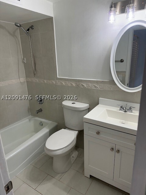 Building Photo - 3601 SW 117th Ave