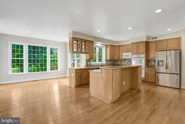 Building Photo - 3803 Bell Manor Ct