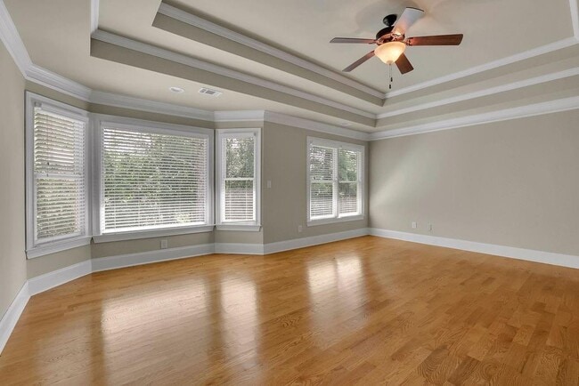 Building Photo - 1225 Mcminn Way