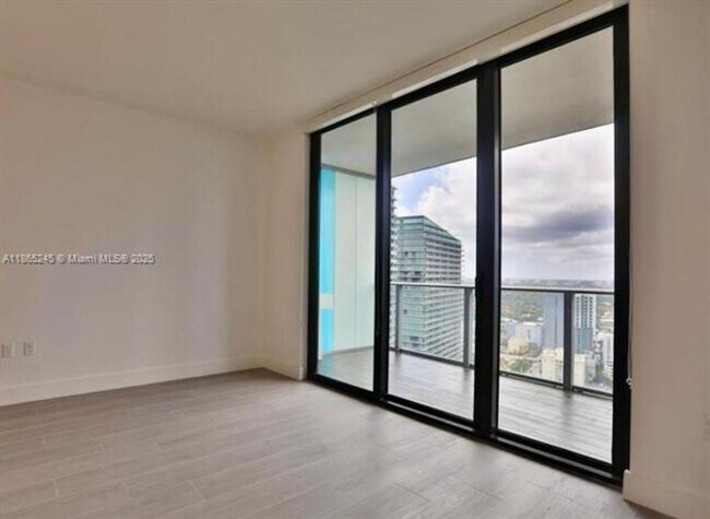 Building Photo - 1010 Brickell Ave