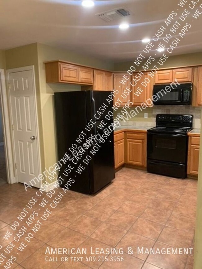 Building Photo - 800 Treadwell Ave