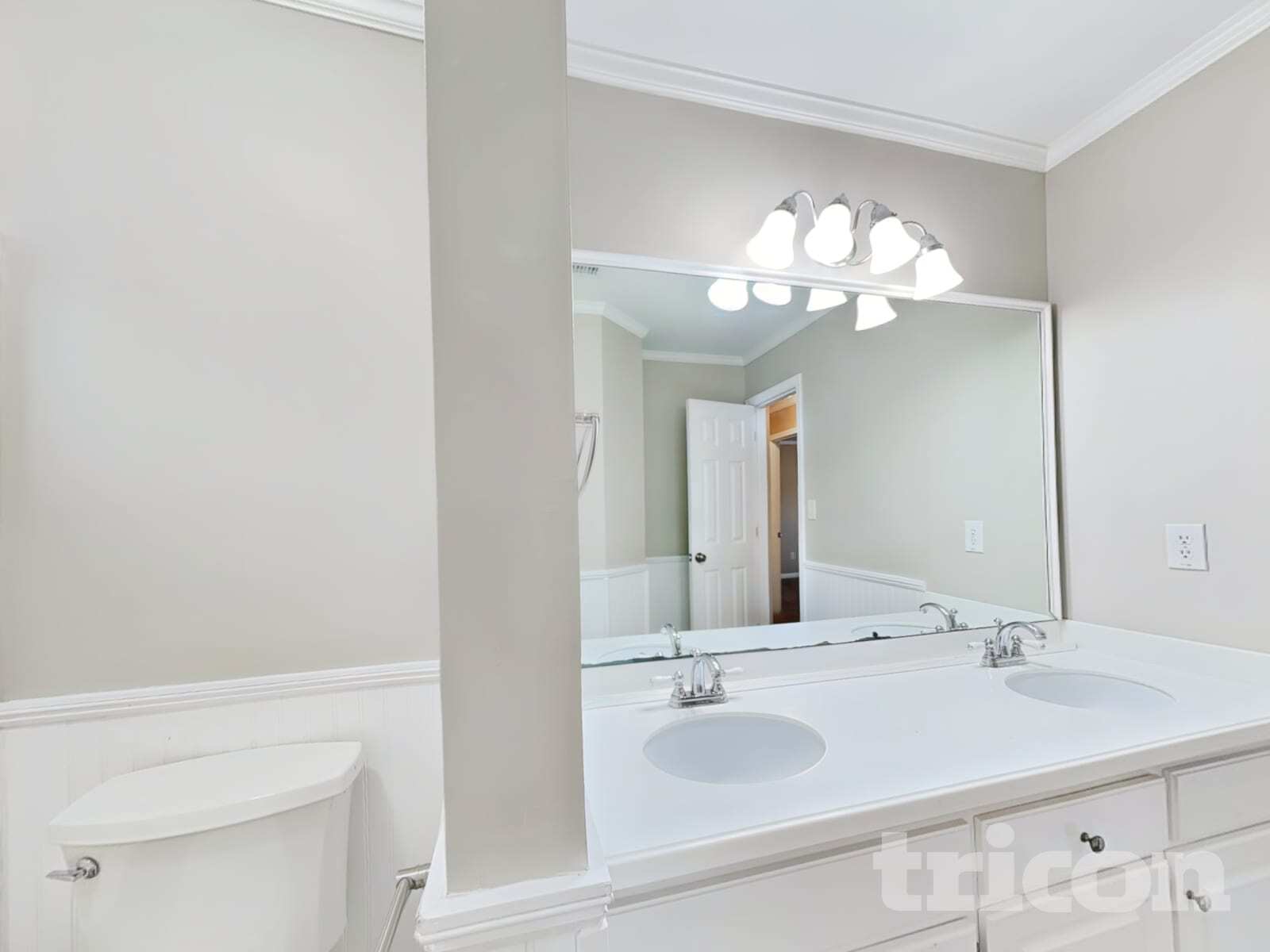 Building Photo - 1503 Elena Dr