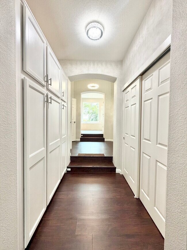 Building Photo - Spacious 5-Bedroom Rocklin Home with Private Backyard Oasis