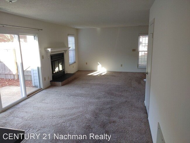 Building Photo - 2 br, 2.5 bath House - 676 Oleander Circle