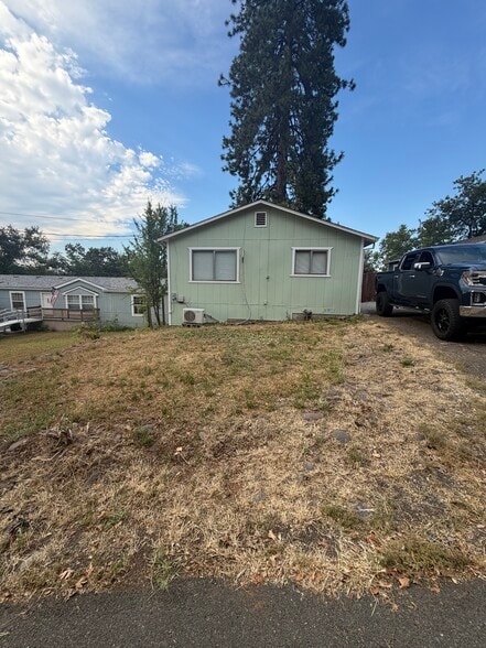 Building Photo - 3930 Laredo St