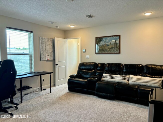 Building Photo - 263 Union Hill Dr