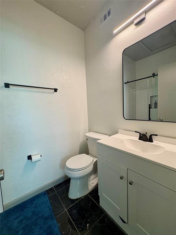 Building Photo - 808 W 29th St