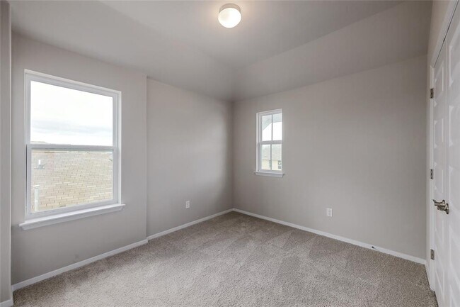 Building Photo - 11416 Milano Dr