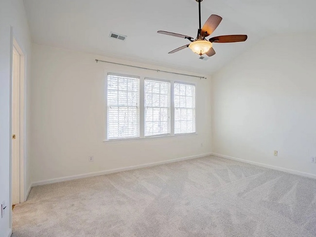 Building Photo - 9 Casabelle Ct