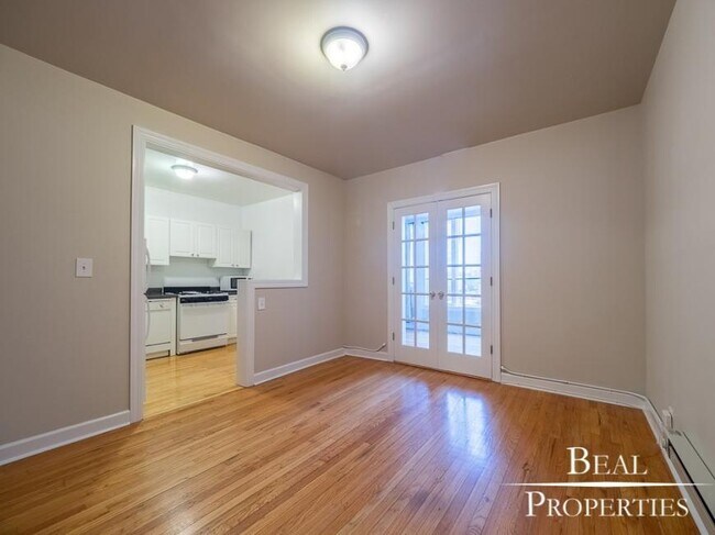 Building Photo - 2 bedroom in DEERFIELD IL 60015